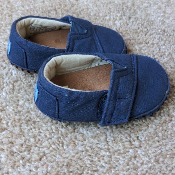 TOMs crib shoes navy canvas - Picture 3 of 5
